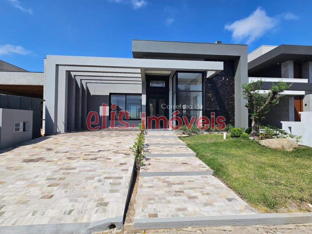 CASA EM CONDOMINIO 03 DORMITÓRIOS